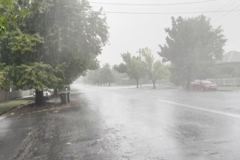 Weather change due to heavy rain 4 hours in UP