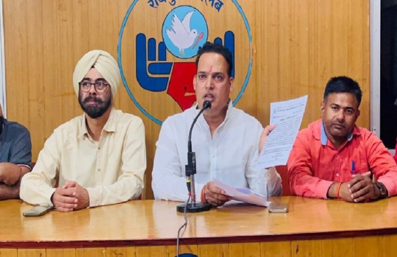 पीएससी पर उत्तर पुस्तिका नष्ट करने का लगाया आरोप