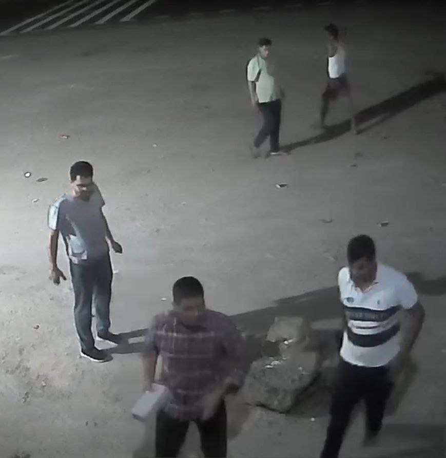 आईपीएस पुलिस अफसर की दबंगाई, सीसीटीवी में नजर आई...देखें वीडियो