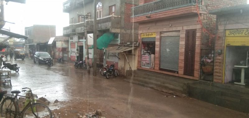 बाड़मेर जिले में चक्रवात का असर, तेज आंधी के बाद बारिश