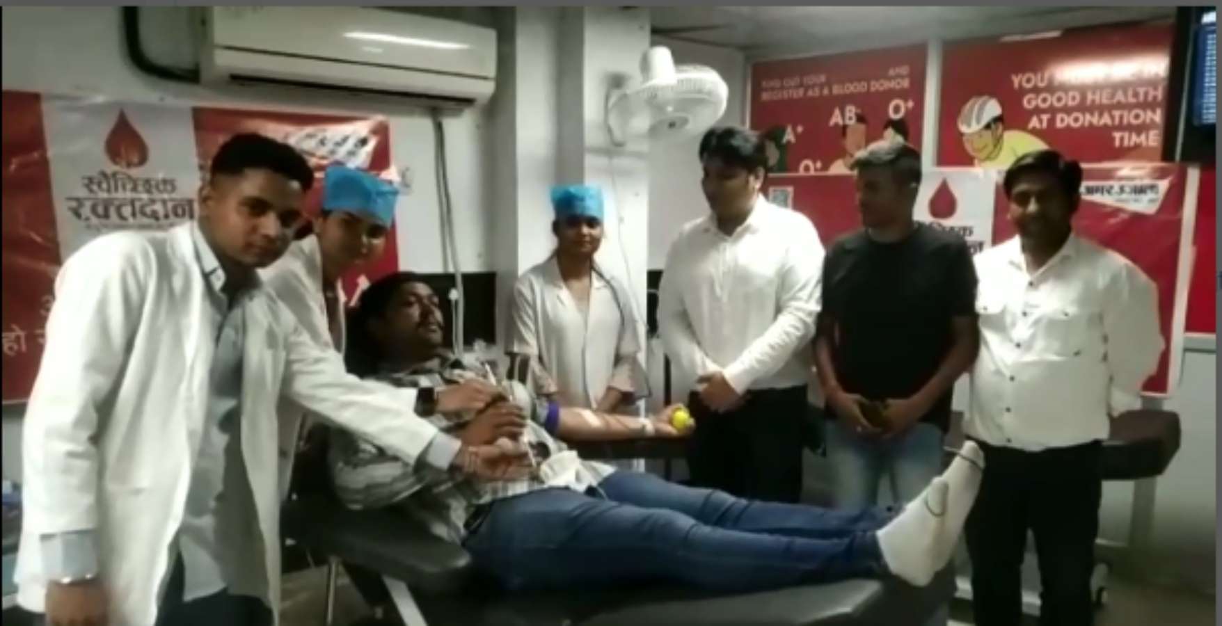 World Blood Donation Day: मेरठ में रक्तदान कर महादानी बन गए ये लोग, देखें वीडियो