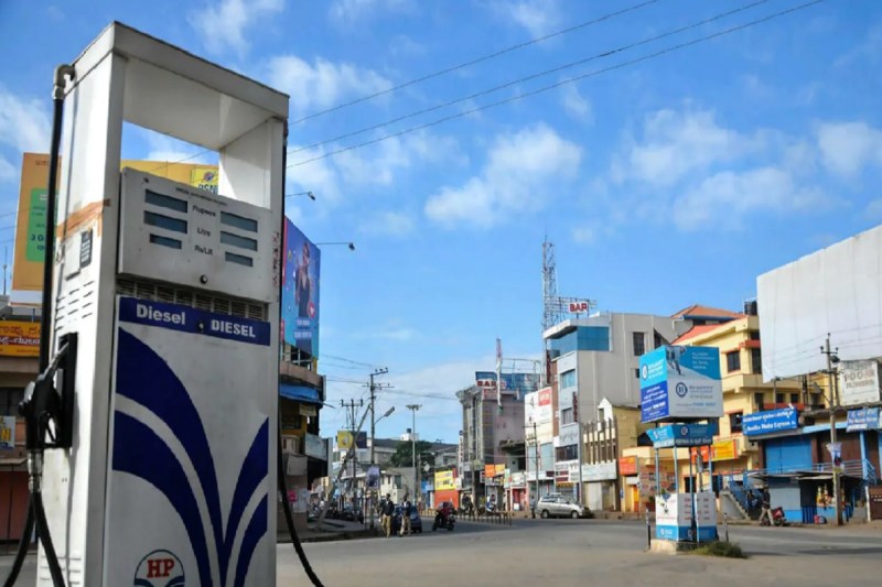 पेट्रोल—डीजल के दामों को लेकर आज आ सकती है बड़ी खबर... मिल सकती है राहत