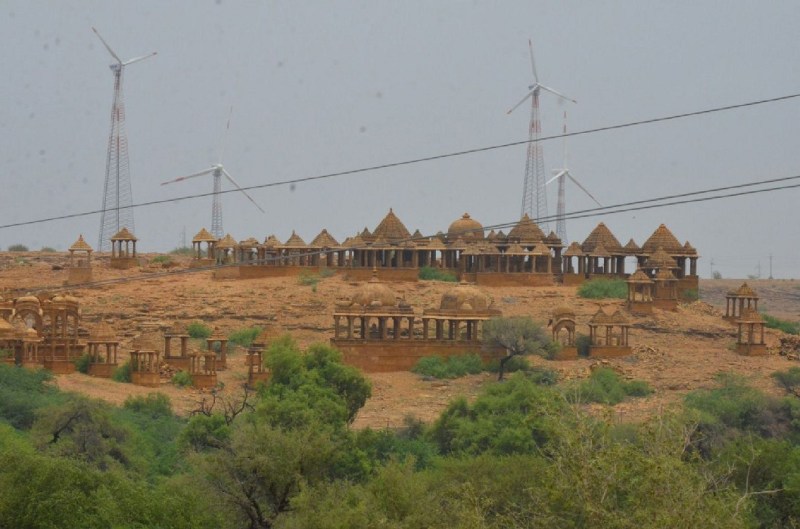 Video: रेगिस्तानी हवा में तूफान ही नहीं ऊर्जा भी: 4000 मेगावाट पवन ऊर्जा