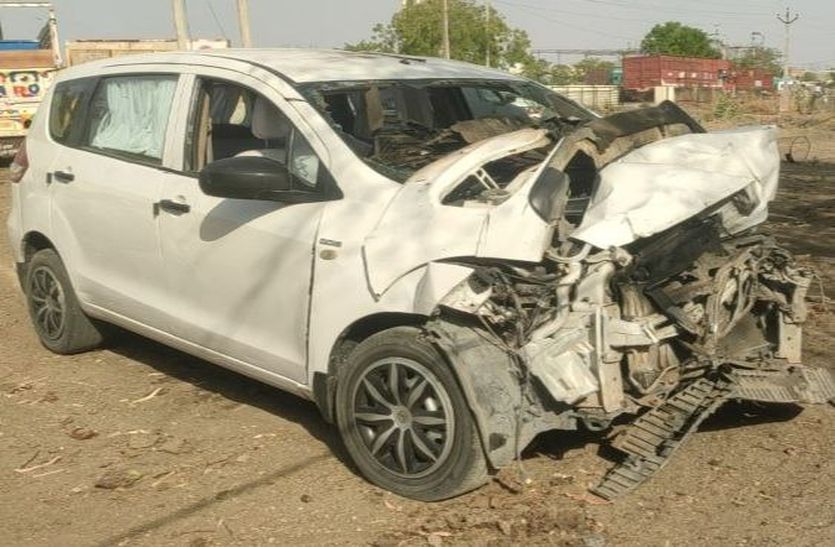 Jhalawar police car accident in Mandana, two policemen injured