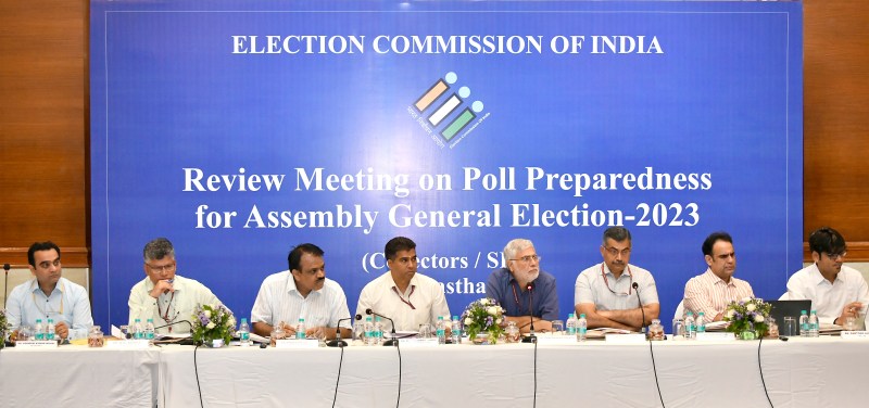निर्वाचन आयोग ने परखी विधानसभा चुनाव की तैयारी