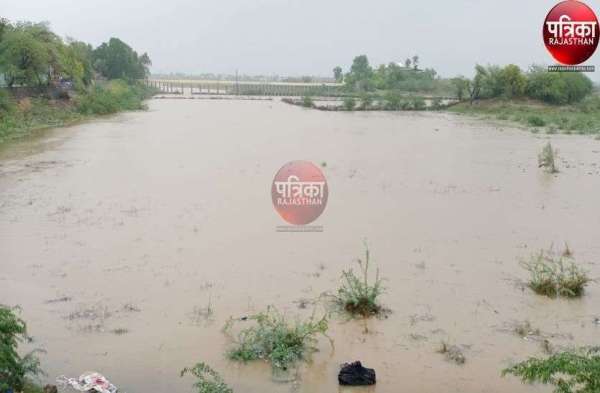 मारवाड़ में बिपरजॉय बिफरा, हर तरफ तबाही, पानी ही पानी, देखें ये तस्वीरें...