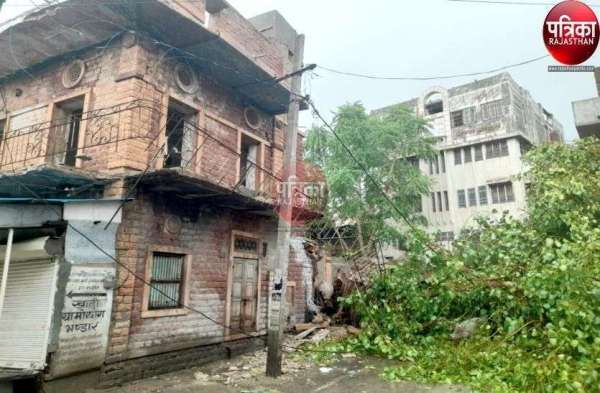 मारवाड़ में बिपरजॉय बिफरा, हर तरफ तबाही, पानी ही पानी, देखें ये तस्वीरें...