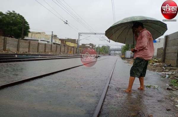 मारवाड़ में बिपरजॉय बिफरा, हर तरफ तबाही, पानी ही पानी, देखें ये तस्वीरें...