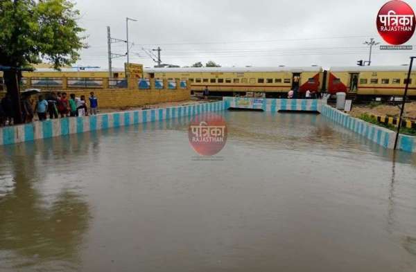 मारवाड़ में बिपरजॉय बिफरा, हर तरफ तबाही, पानी ही पानी, देखें ये तस्वीरें...