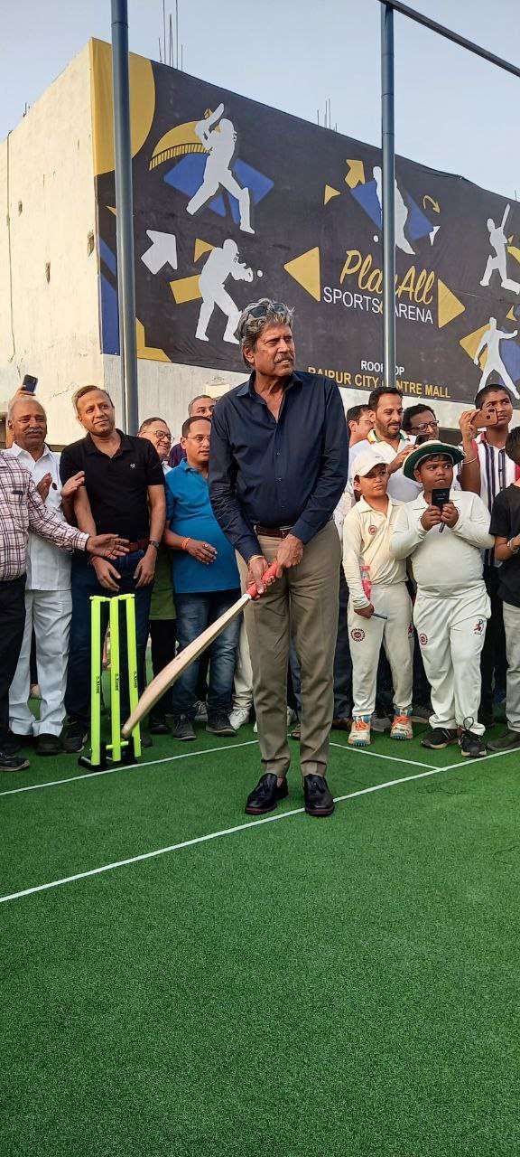 Former star cricketer Kapildev and Madanlal in Raipur