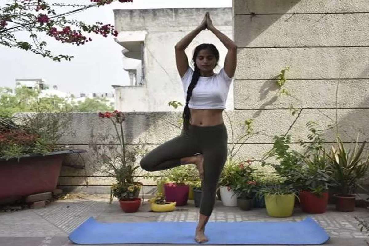 vrikshasana_yoga.jpg