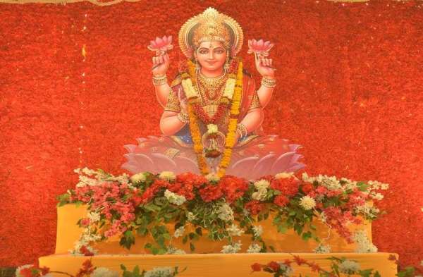 महालक्ष्मी यज्ञ में दी 50 लाख आहुतियां......दे​खिये तस्वीरे