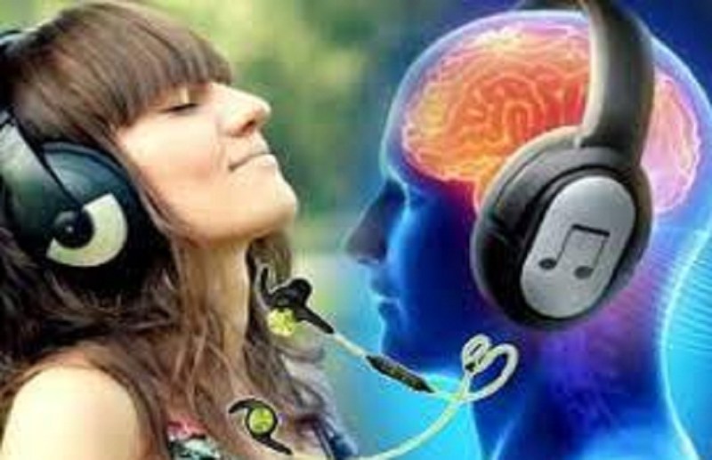 कान खोलकर सुने : इयरफोन का करते है ज्यादा इस्तेमाल, अब हो जाए सावधान, आपका भी हो सकता है ये हाल...