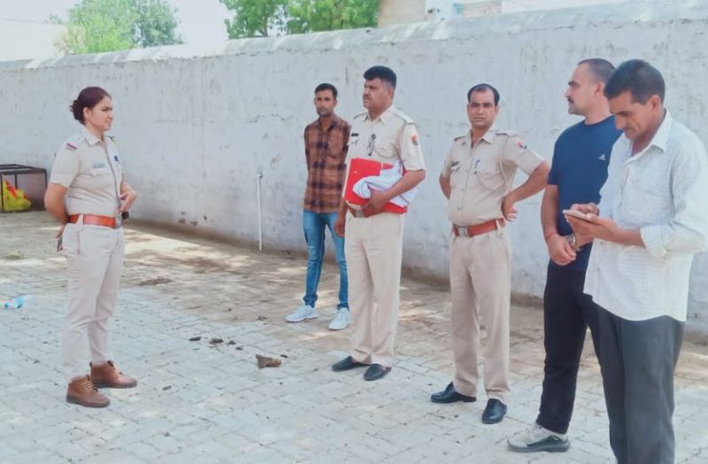   ऐसा क्या हुआ कि विवाहिता दो मासूम बच्चों संग हौद में डूब गई....