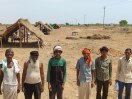 170 परिवारों को जगह बता दी, झोपड़ी डलवा दीं, बारिश में कैसे कटेंगे दिन