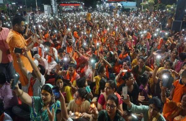 हनुमान चालीसा का पाठ