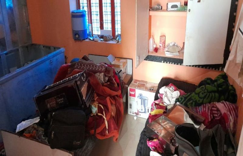 चोरों का आतंक....स्वामी दयाल मंदिर से लाखों का माल पार