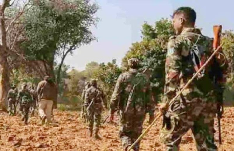 नक्सलियों के नापाक इरादों को जवानों ने किया नाकाम, 5 किलों का IED बम किया डिफ्यूज़