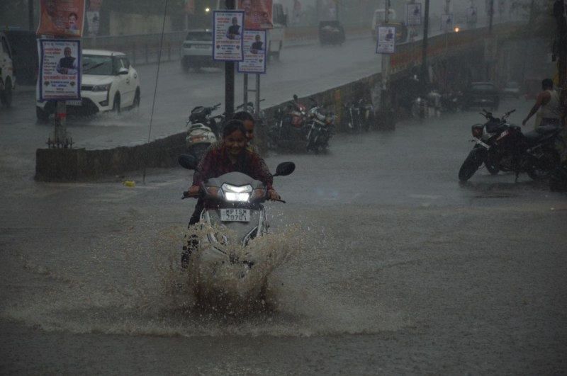 , Monsoon knocks in mp