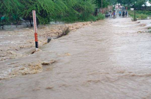 heavy_rain_in_bhilwara4.jpg