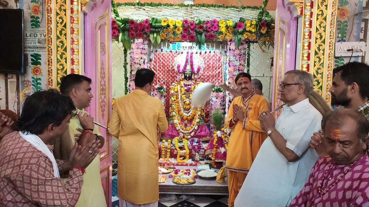 72 घण्टे बाद जगन्नाथ मंदिर के पट खुले, कल दूल्हे के रूप में दर्शन देंगे भगवान जगन्नाथ,,देखे वीडियो