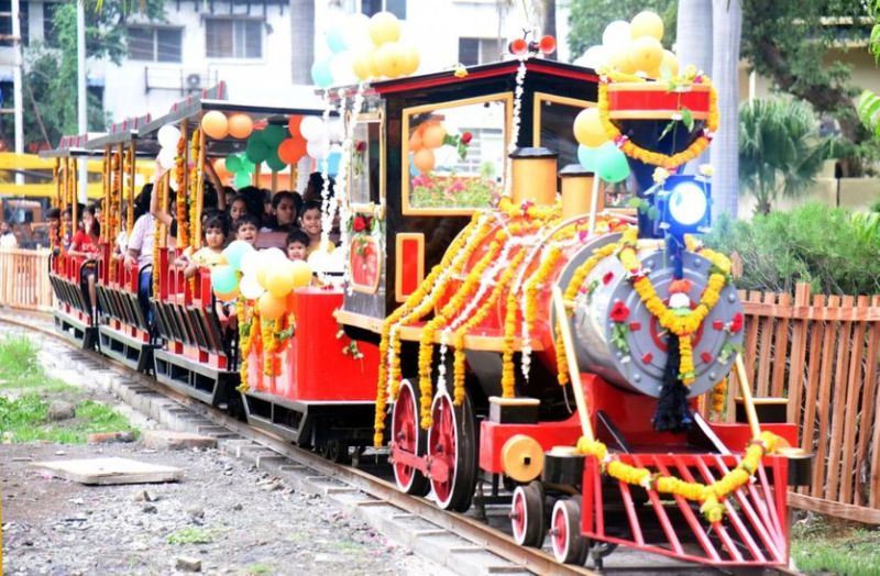 Indore News : खामियों की पटरी पर दौड़ी वंदे इंदौर एक्सप्रेस