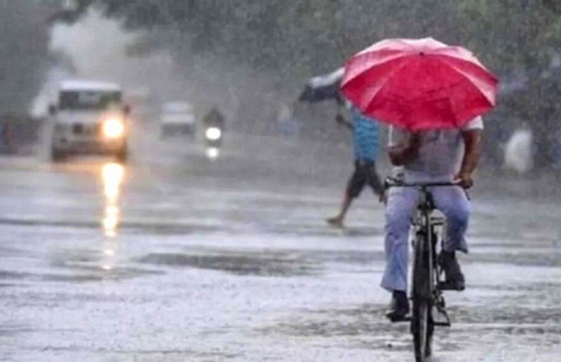 सडकों पर सैलाब :भारी बारिश से घरों में घुसा पानी, प्रशासन की बदइंतज़ामी आई सामने, पढ़ें ये बड़ी खबर