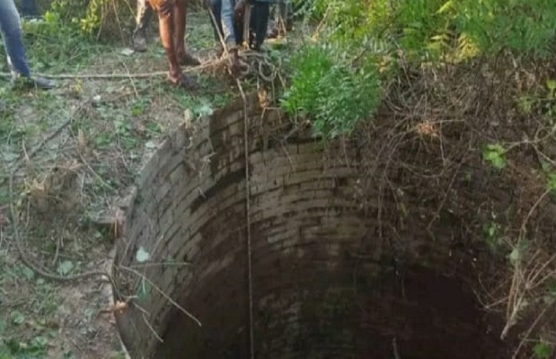 डूब रहे पोते को बचाने दादा ने कुएं में लगाई छलांग, दोनों डूबकर हुई मौत