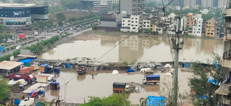 SURAT SPECIAL NEWS: पहली बारिश में ही परवत पाटिया क्षेत्र बेहाल