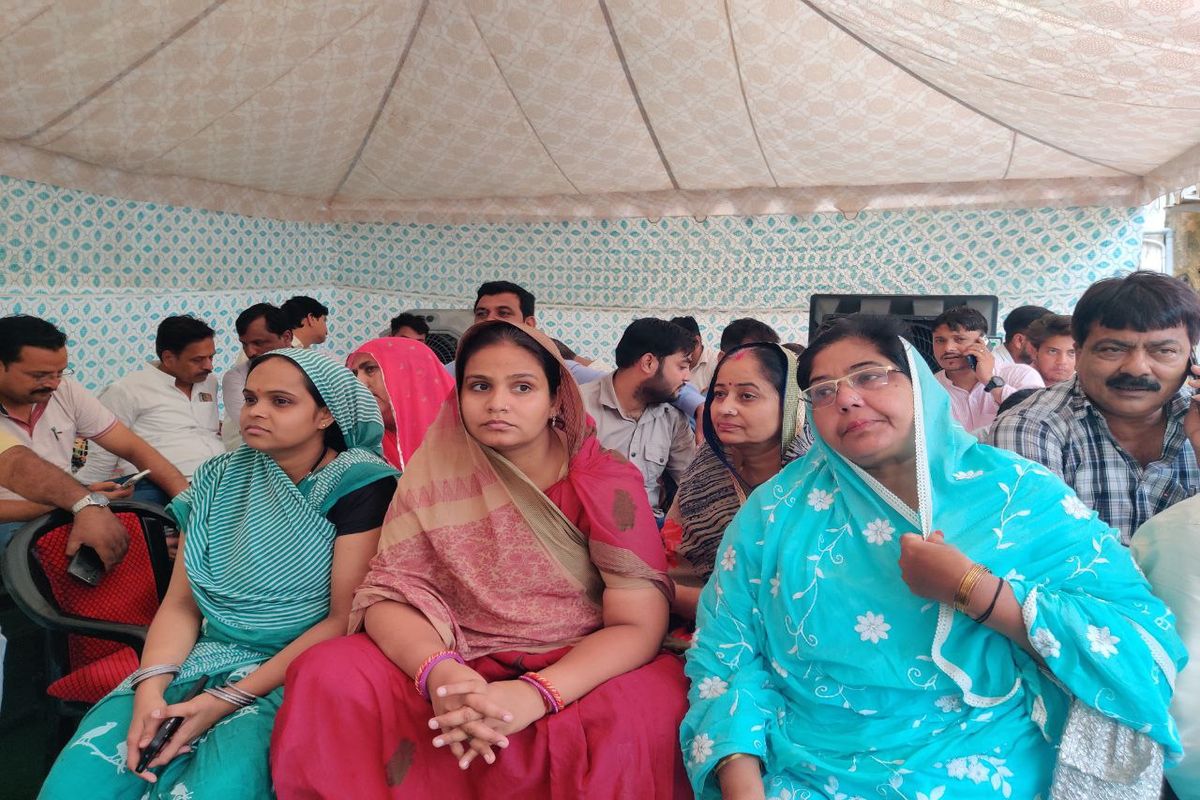 मेयर—अतिरिक्त आयुक्त विवाद, जवाबी कार्रवाई की तैयारी में मेयर, डिप्टी मेयर बोले, जांच में हो जाएगा सब साफ