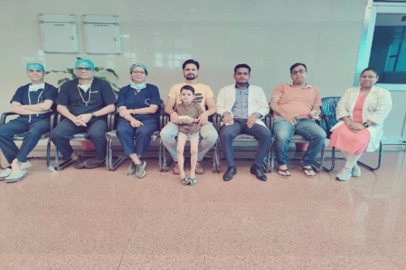 SGPGI: 5 वर्ष के मासूम बच्चे की सांस नली में फंसी थी जीभ डॉक्टरों ने कैसे सर्जरी कर मासूम को दिया नया जीवन, जानिए