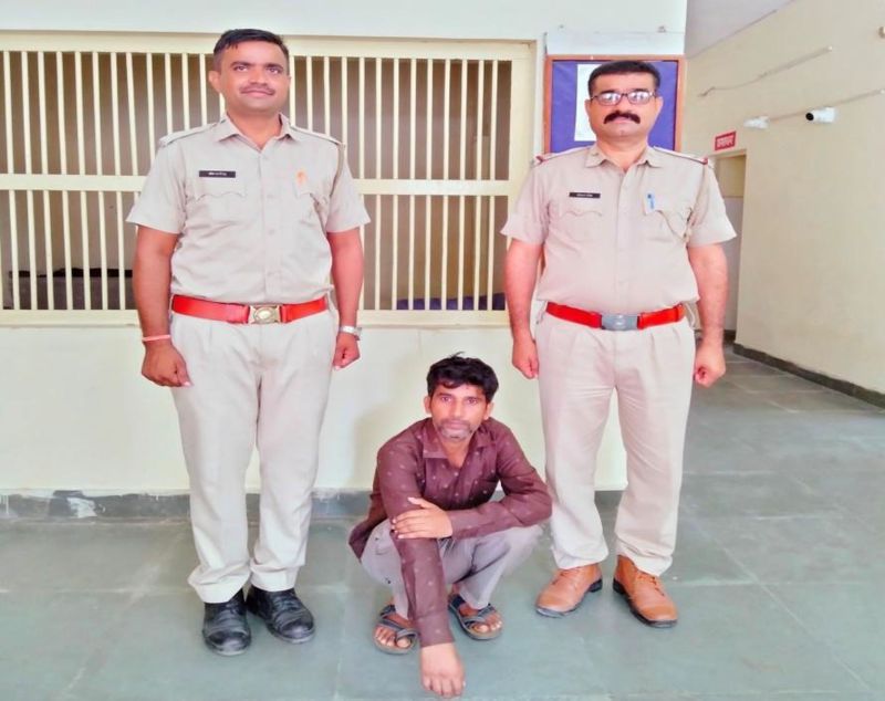 मोबाइल चोरी का आरोपी गिरफ्तार कर मोबाइल किया बरामद