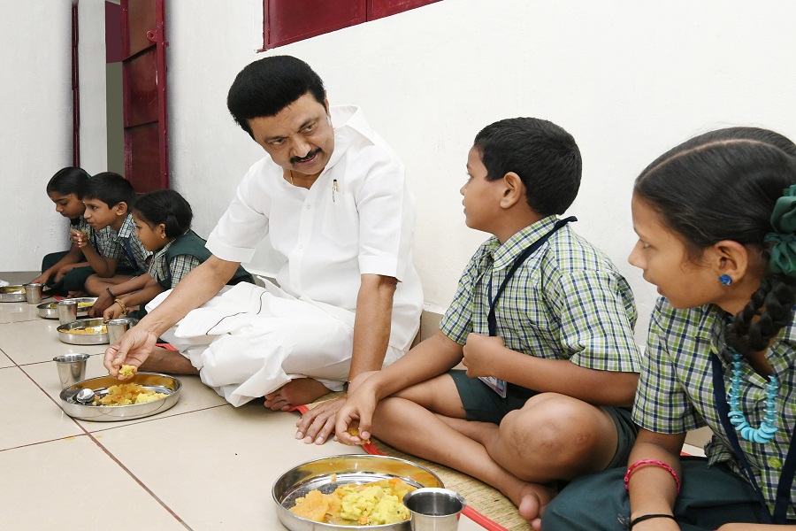 पुदुमै पेन योजना से सरकारी स्कूलों में छात्राओं के नामांकन में 29 का