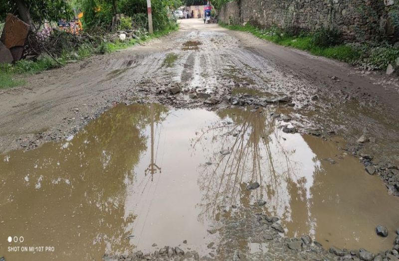 भीलवाड़ा में अफसरों की उदासीनता: खनन क्षेत्र होने के बाद भी डीएमएफटी से नहीं बन रही रोड