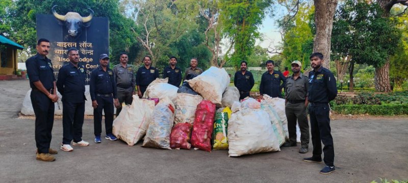 एक किलो पॉलीथिन लाओ और एक किलो शक्कर ले जाओ