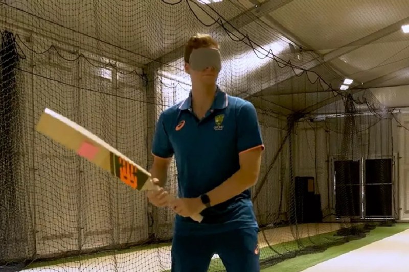ashes-2023-blindfolded-steve-smith-identify-six-of-his-cricket-bats-amazing-video.jpg