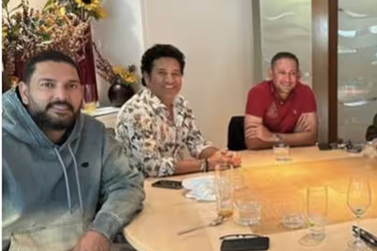 sachin-tendulkar-has-lunch-with-new-bcci-chief-selector-ajit-agarkar-and-yuvraj-singh-brian-lara-reacts.jpg