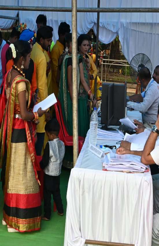 स्क्रीनिंग तीन दिनों तक चला।