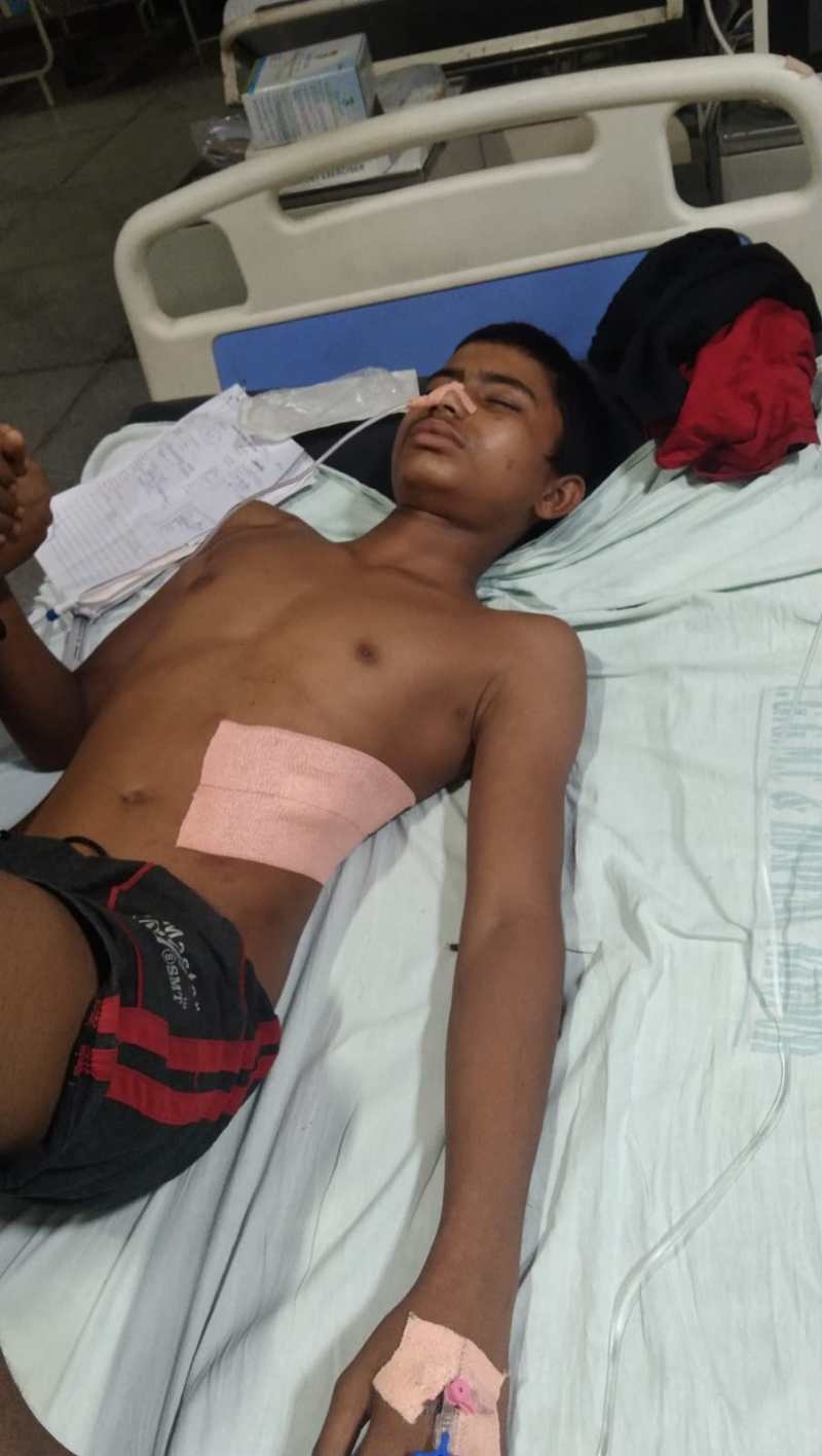 आदिवासी युवक पर चाकू मारने वाले के खिलाफ मामूली धाराओ में प्रकरण