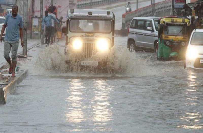 Imd heavy rain alert today