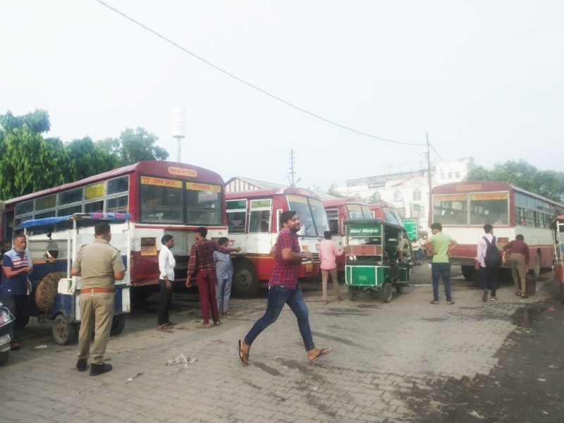 UP Roadways Fare: यूपी रोडवेज बसों के किराए में भारी वृद्धि, इन रूटों पर 70 रुपए तक बढ़ा किराया