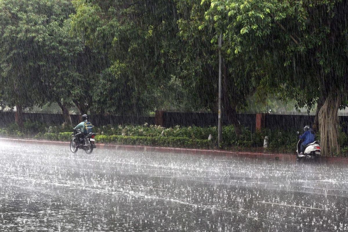 Monsoon Rain Forecast: 18 जिलों में ऑरेंज अलर्ट, 3 घंटे बाद 33 जिलों ...