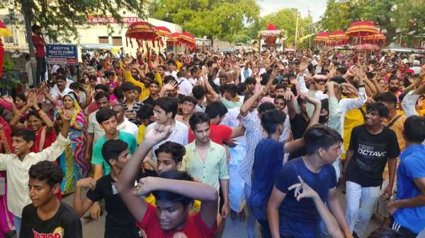 Shree Jagannath Rath Yatra started with pomp
