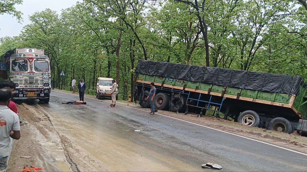 Video दमोह जबलपुर हाइवे पर दो की मौत