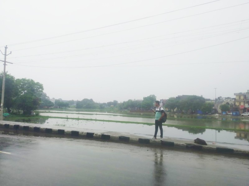UP Weather Update: बारिश ने तोड़ा 20 साल का रिकार्ड, इन जिलों में भीषण बारिश और ब्रजपात का रेड अलर्ट