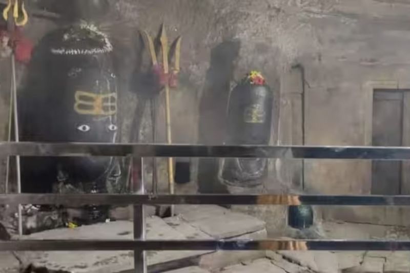 Jalabhishek does not happen in this Shiva temple of UP