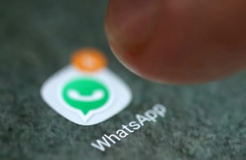 WhatsApp Starts Sticker Suggestion For iOS Users