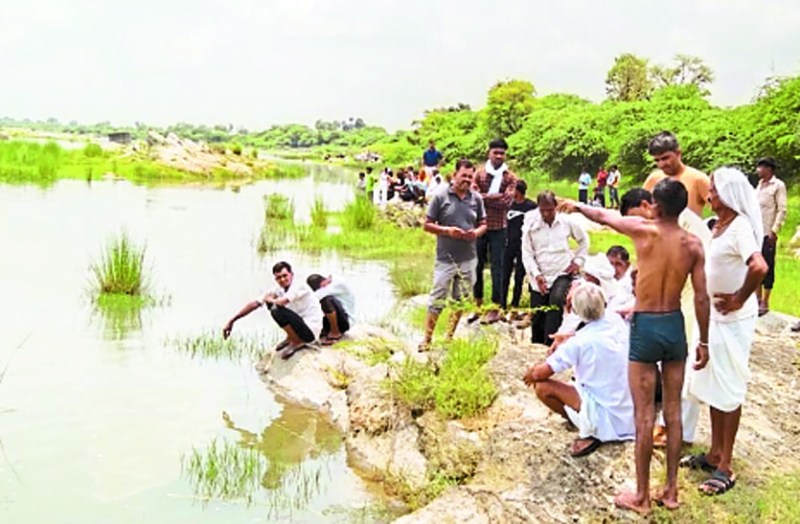 टोंक बनास नदी में नहाने गए दो युवक डूबे, एक को सुरक्षित बाहर निकाला, दूसरे की तलाश जारी