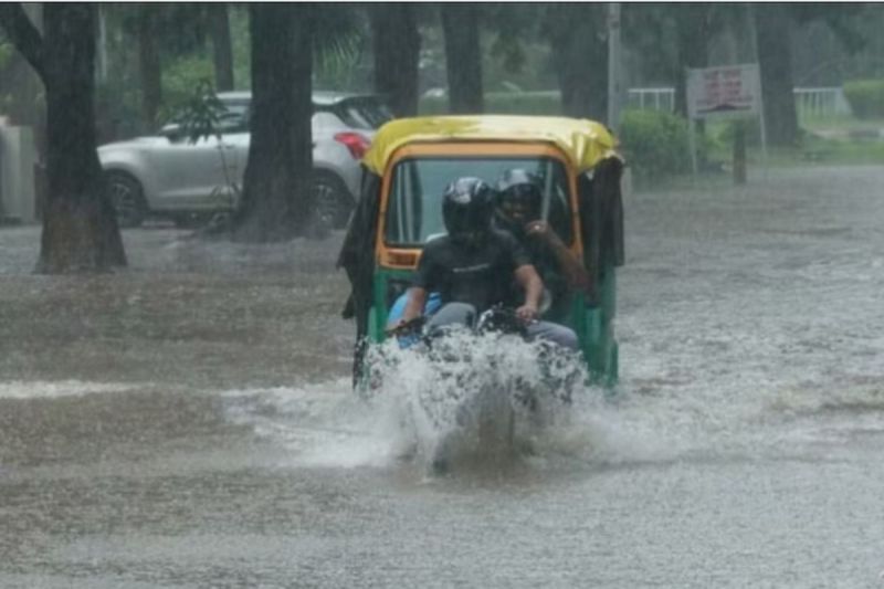 Weather Alert Today Rainfall Forecast 6 districts in UP