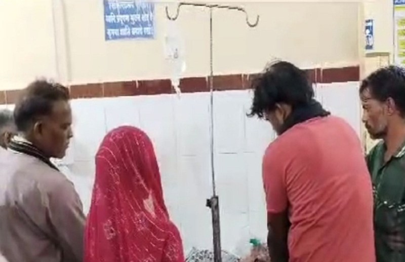 शराब पीकर की आत्महत्या की कोशिश, मैं मरना चाहता हु.. कहकर काट लिया गला, खुनी हाल देख लोगों के उड़ गए होश